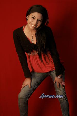 107454 - Liliana Età: 22 - Perù