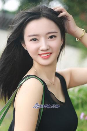 Cina women