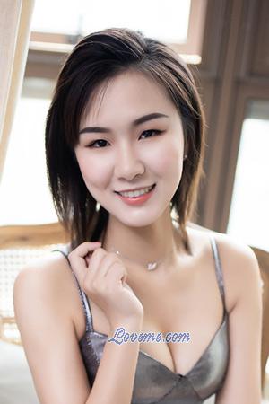 Cina women