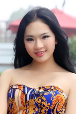 Cina women