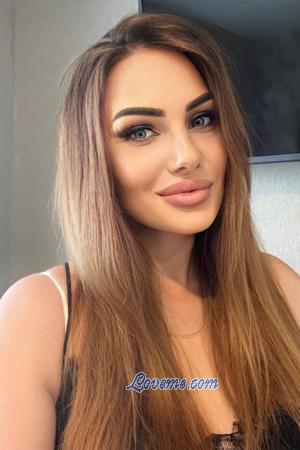 212611 - Alona Età: 37 - Ucraina