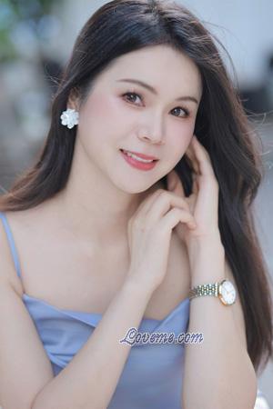 Cina women