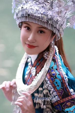 Cina women