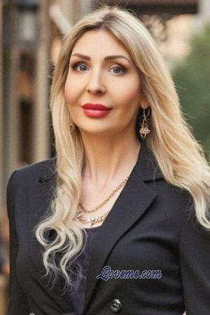 222951 - Nataliia Età: 43 - Ucraina