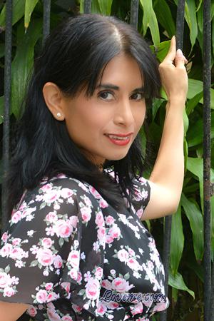 223037 - Elizabeth Età: 44 - Perù