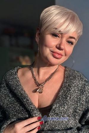 223180 - Olena Età: 55 - Ucraina