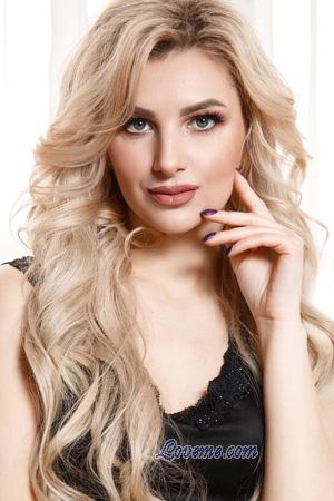 223264 - Daria Età: 35 - Ucraina