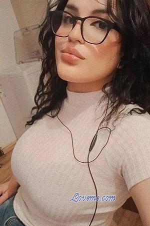 223415 - Estefania Età: 27 - Argentina