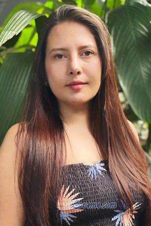 223424 - Tatiana Età: 28 - Colombia