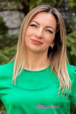 223524 - Iryna Età: 38 - Ucraina