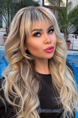 223623 - Olena Età: 41 - Ucraina