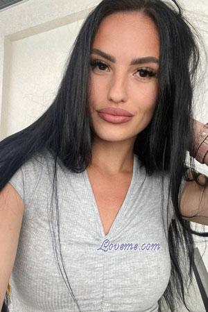 223799 - Anastasiia Età: 27 - Ucraina