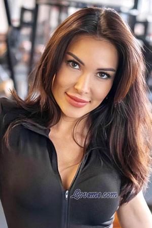 223855 - Liliia Età: 38 - Russia