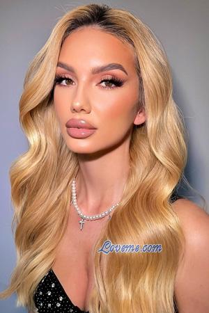 224050 - Anghelina Età: 26 - Moldavia