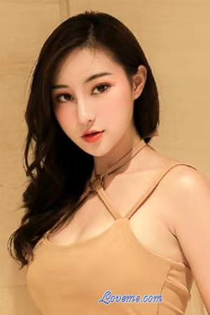 224414 - Lanyi Età: 26 - Cina