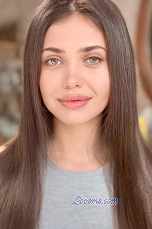 224449 - Alina Età: 32 - Ucraina