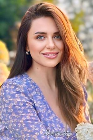 224551 - Yulia Età: 35 - Ucraina