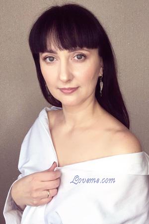 224598 - Anastasiya Età: 41 - Kazakistan