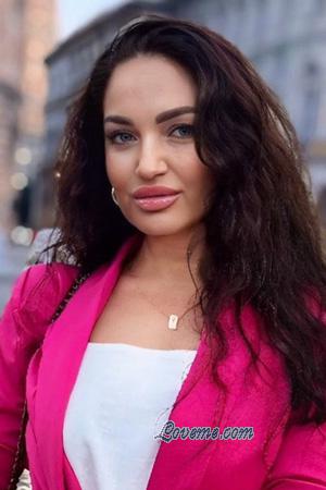 225065 - Iryna Età: 48 - Ucraina