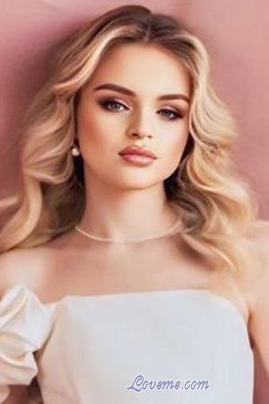 225258 - Olesia Età: 18 - Ucraina