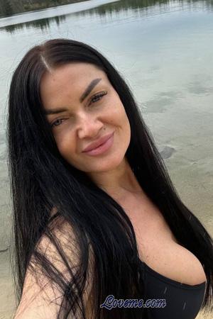 225486 - Olena Età: 45 - Ucraina