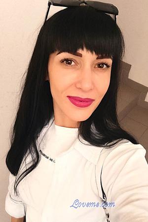 225500 - Yuliya Età: 42 - Ucraina