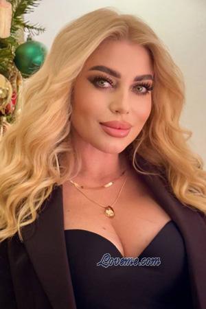 225550 - Tetiana Età: 40 - Ucraina