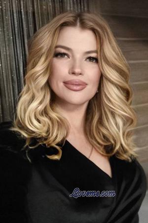 225665 - Mariia Età: 53 - Ucraina