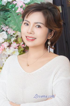 225720 - Meihua Età: 47 - Malaysia