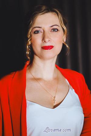 225760 - Ilona Et&agrave;: 43 - Ucraina