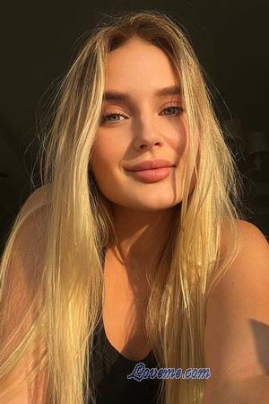 225827 - Kateryna Et&agrave;: 23 - Ucraina