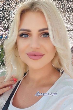 225961 - Alena Et&agrave;: 39 - Ucraina