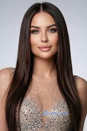 225969 - Iryna Et&agrave;: 32 - Ucraina