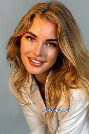 226066 - Oksana Et&agrave;: 28 - Ucraina