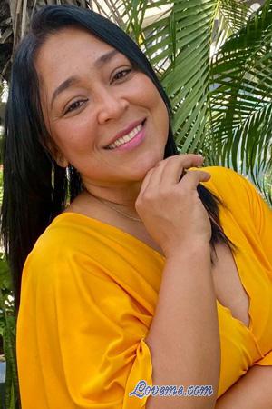 226254 - Angelica Et&agrave;: 46 - Colombia