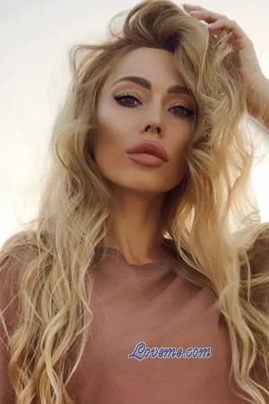 226585 - Iryna Et&agrave;: 39 - Ucraina