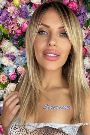 226787 - Marina Et&agrave;: 38 - Ucraina