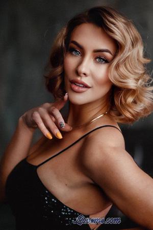 227349 - Kristina Et&agrave;: 38 - Ucraina