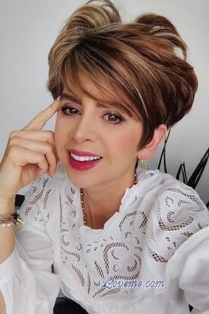 227377 - Maria Et&agrave;: 52 - Colombia