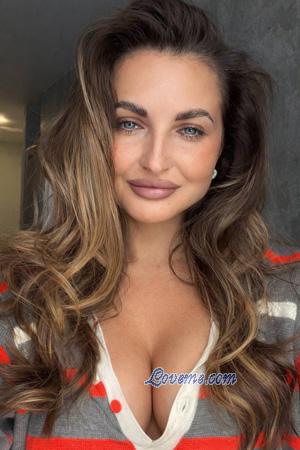 227420 - Kateryna Et&agrave;: 38 - Ucraina