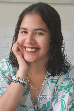 227604 - Josselyn Et&agrave;: 25 - Per&ugrave;