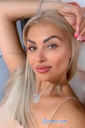 227759 - Anna Et&agrave;: 44 - Ucraina