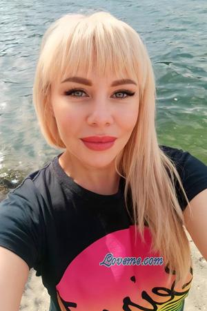 227876 - Marina Et&agrave;: 41 - Ucraina