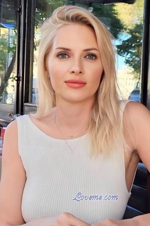 228060 - Irina Et&agrave;: 42 - Ucraina