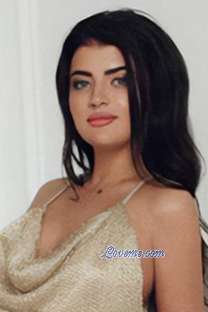 228255 - Iryna Et&agrave;: 32 - Ucraina