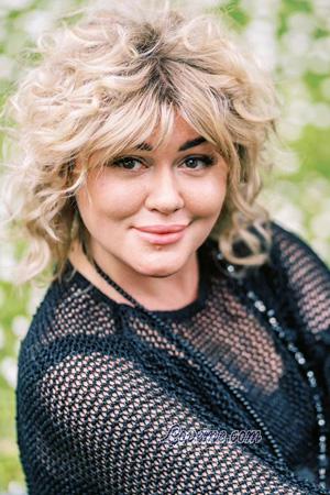 228448 - Olga Et&agrave;: 47 - Ucraina