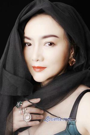 Ladies of Cina