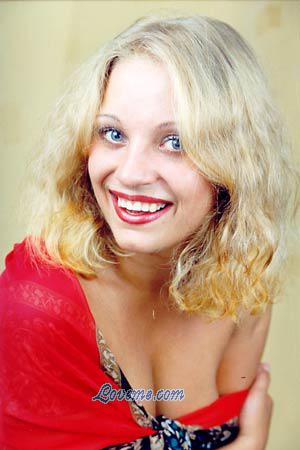 56520 - Elena Età: 24 - Ucraina