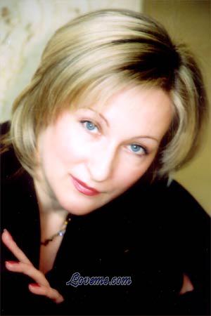 58786 - Elena Età: 42 - Russia