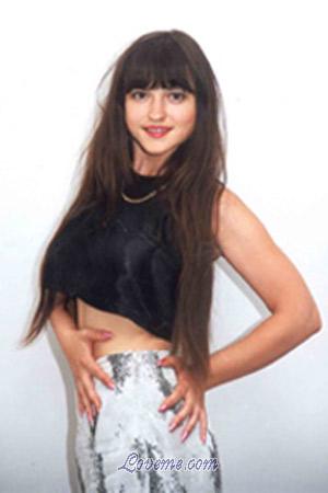 68869 - Elena Età: 37 - Ucraina